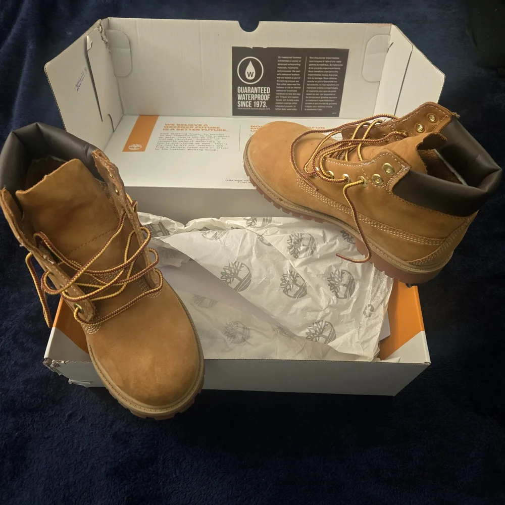 Timberland Brown Leather Boots - Picture 3 of 4